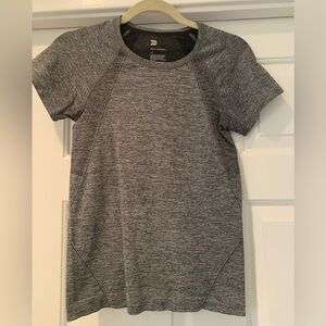 All in Motion Grey Top XS